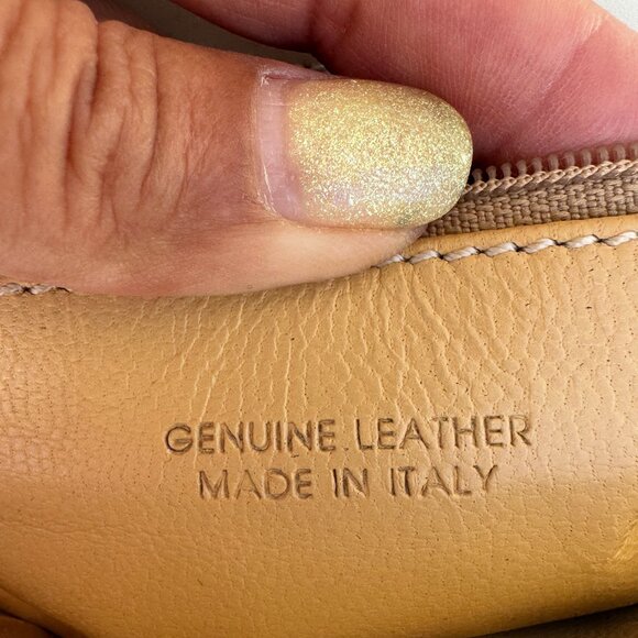 Dooney & Bourke Made in Italy White Leather Shoulder Bag - Picture 10 of 17